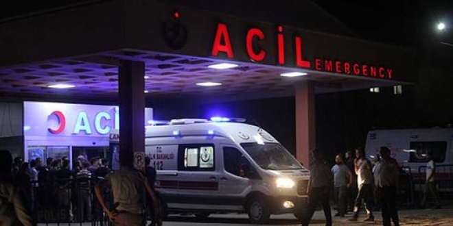 Yüksekovada'da terör saldırısı: 1'i ağır 9 polis yaralı