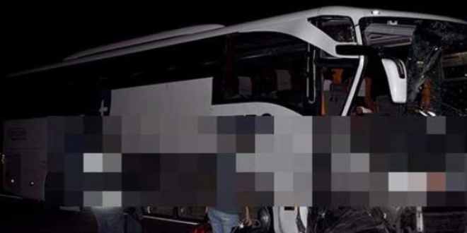 Çorum'da iki otobüs çarpıştı: 13 yaralı