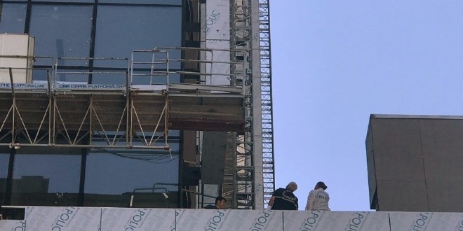 Ankara'da 13'üncü kattan düşen inşaat işçisi öldü