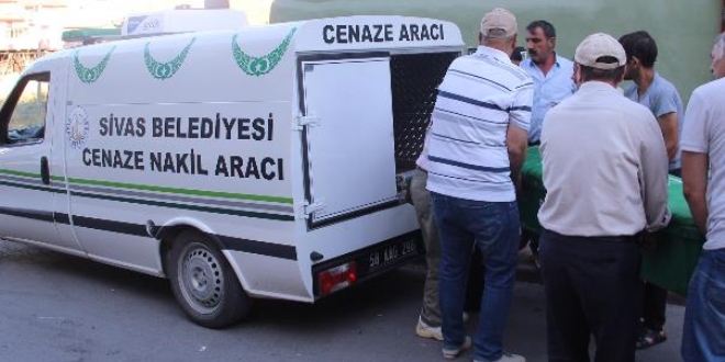 Banyo yapmak için gittiği cami tuvaletinde ölü bulundu