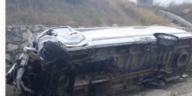 Karaisalı'da trafik kazası: 18 yaralı