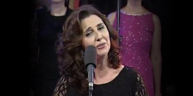 Ünlü sanatçı tuzağı fark edince böyle yakalattı