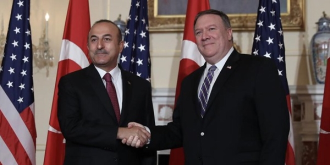Çavuşoğlu, Pompeo ile telefonda görüştü