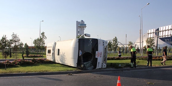 Konya'da midibüs devrildi: 4 yaralı
