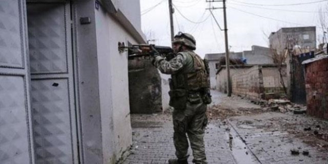 Hakkari'de kadın teröristin cesedi bulundu