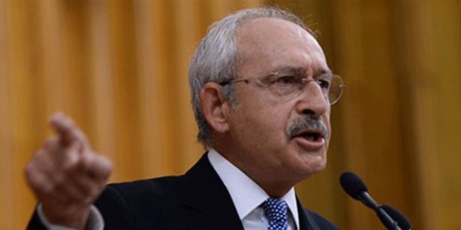 CHP'de, kurultayda ısrar eden atılacak