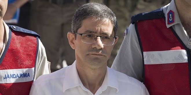 Sivil imam Batmaz, Akın İpek'in otelinde konaklamış