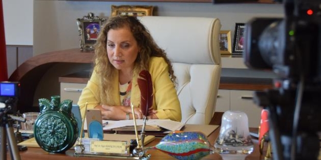 Rektör, üniversite adaylarının sorularını yanıtladı