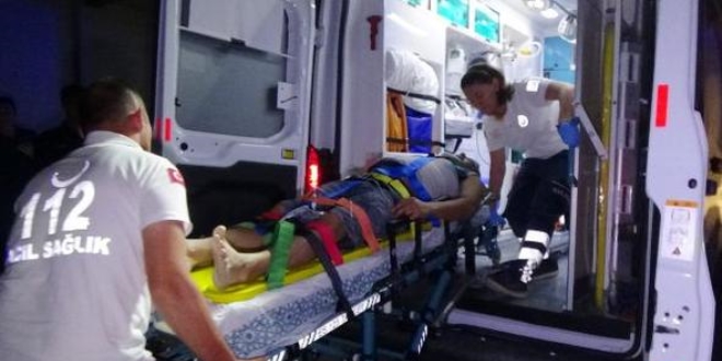 3'üncü kat balkonundan düşen astsubay yaralandı