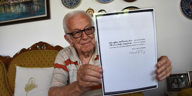 Başarılı öğrencileri 48 yıldır saat ile ödüllendiriyor