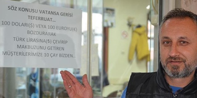 Dolarını bozdurana çay bedava
