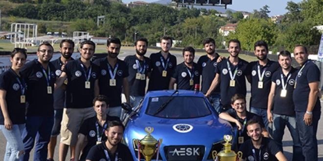 Otonom araç teknolojisi birincisi YTÜ oldu