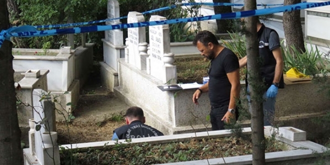 Ümraniye'de mezarlıkta cenin bulundu