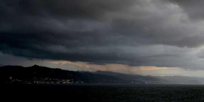 Karadeniz'i kara bulutlar kapladı