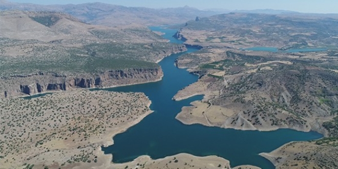 Fırat Nehri 3 ülkeye hayat veriyor