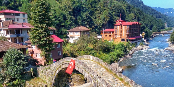 Yeşilin diğer adı Çamlıhemşin