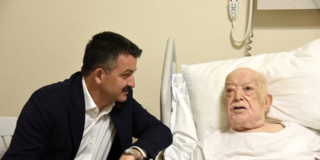 Eski Sağlık Bakanlarından Halil İbrahim Özsoy vefat etti