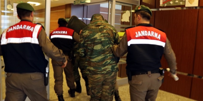 Edirne'de yakalanarak tutuklanan 2 Yunan askeri serbest