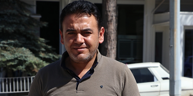 Bir aylık muhtarlık maaşını devlete bağışladı