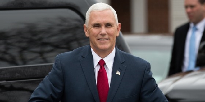 Pence: Türkiye, Trump'ın kararlılığını test etmemeli