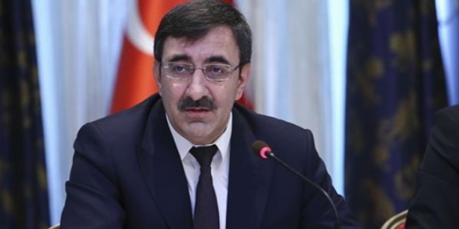 AK Parti MYK'da devir teslim töreni