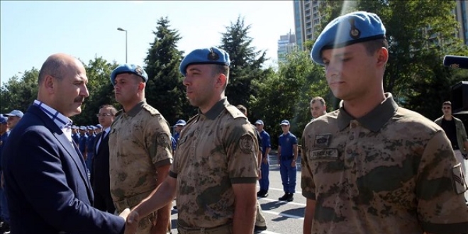 Bakan Soylu, jandarma personeliyle bayramlaştı