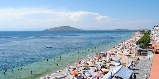 Avşa Adası'nda turist sayısı nüfusun 40 katını aştı