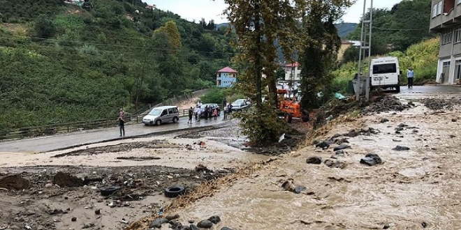Trabzon'daki iddetli ya ve heyelanlara ilikin aklama