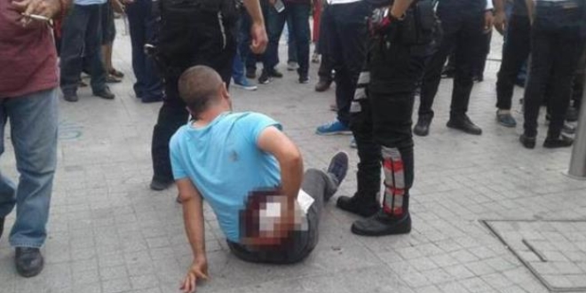 Akılmaz olay... Tacizciye engel oldu, linç ediliyordu