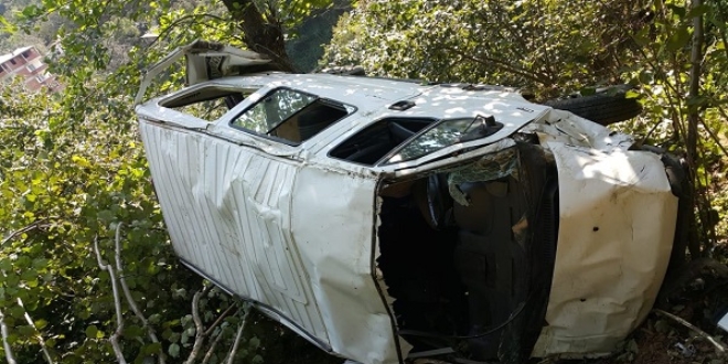 Giresun'da minibüs uçuruma devrildi: 1 ölü, 1 yaralı