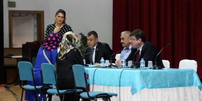 Vali vekili, Kayserililerin sorunlarını dinledi
