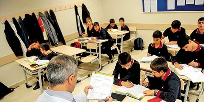 'Görgü okullarda ders olarak okutulmalı'