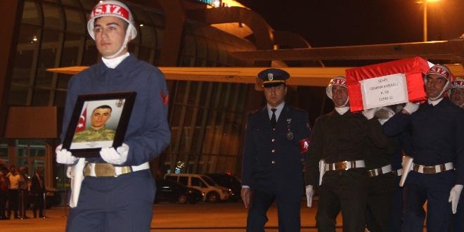 Konyalı Şehit Karağlı'nın cenazesi memleketine getirildi