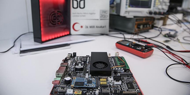 18 yaşındaki genç yerli imkanlarla elektronik ana kart üretti