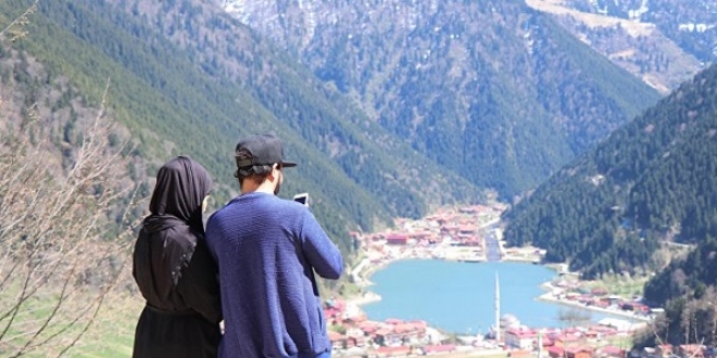 Karadeniz'e Arap turist akını