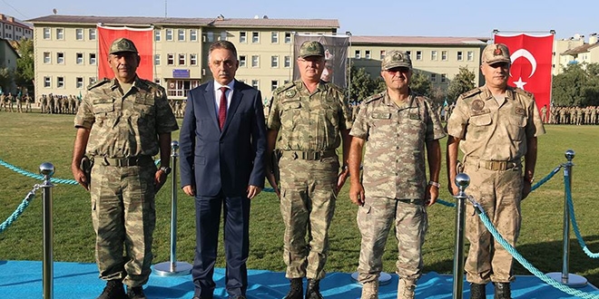 Hakkari'de rütbe terfi töreni