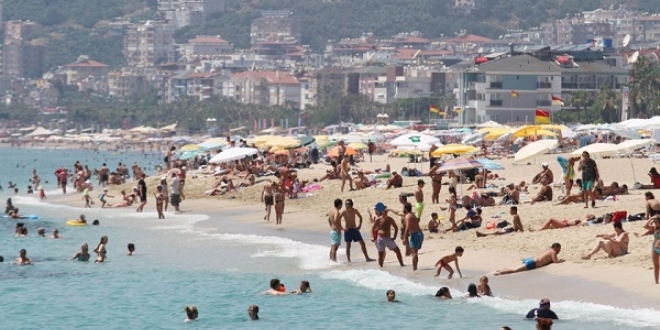 Antalya'da yeni rekor: 9 milyon turist geldi
