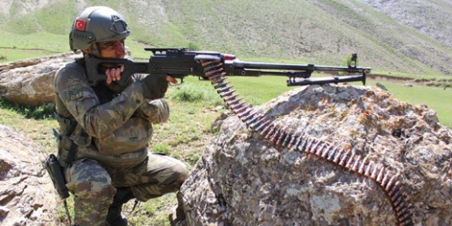 Diyarbakır'da 2 PKK'lı terörist etkisiz hale getirildi