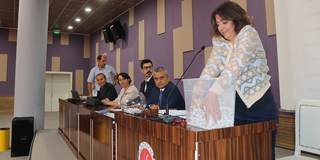 8 kişilik istihdam için bin 458 başvuru