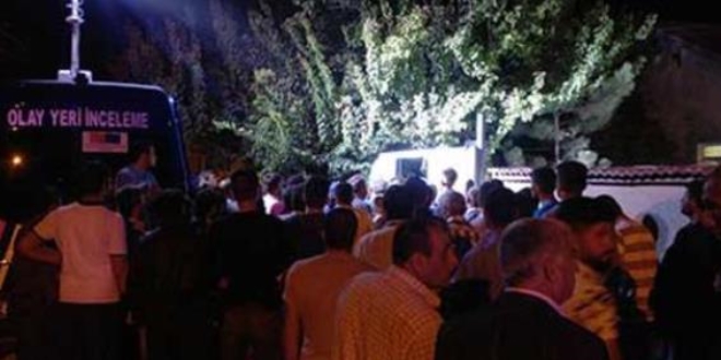 Ev basıp, karı kocayı öldürdüler