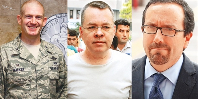 Her taşın altından 'John' çıkıyor
