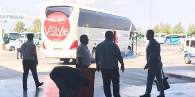 Manisa'da otobüs yolcuların arasına daldı: 7 yaralı