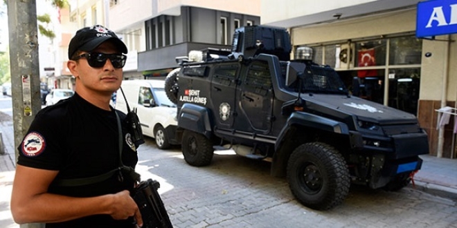 Rahip Brunson'ın evinin önünde önlemler sürüyor