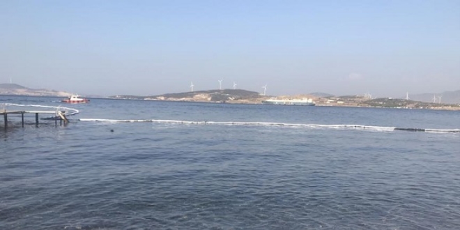 Foça'daki akaryakıt sızıntısına yönelik soruşturma sürüyor