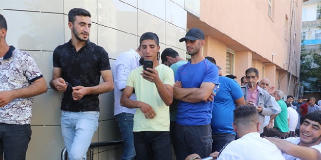 Bakanlığın personel alımı ilanını okuyan İŞKUR'a koştu