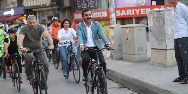Zeytinburnu ve Kırşehir belediye başkanları bisiklet turunda