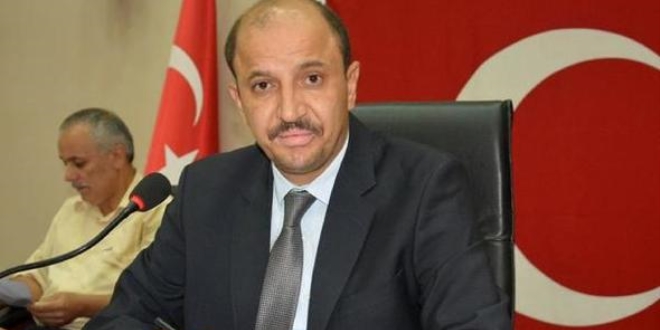 Makam aracı ve şoförünü iade etti
