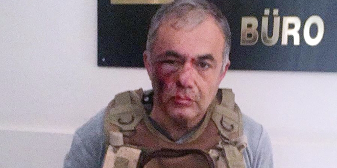 Kalaşnikoflu soyguncu tutuklandı