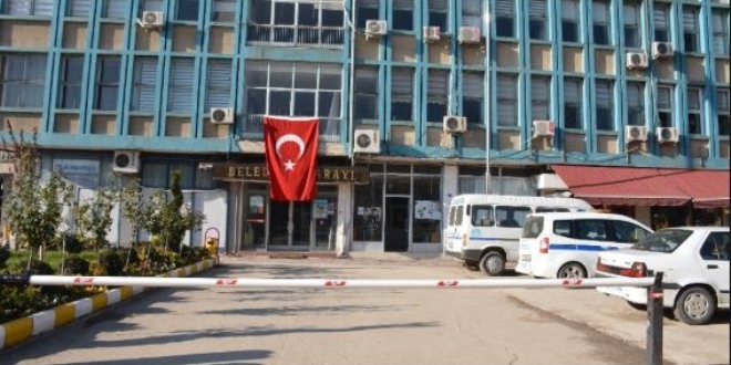 AK Parti'li Belediyeye haciz geldi