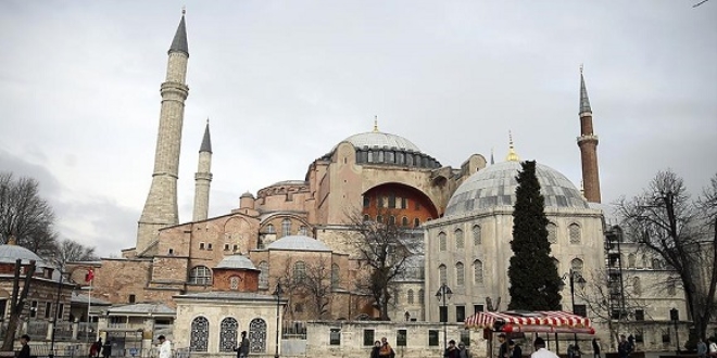 Ayasofya'nın ibadete açılması talebine 'yetkisizlikten' ret